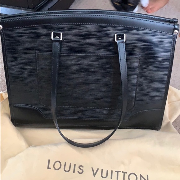 Authentic louis Vuitton black handbag - Picture 7 of 9